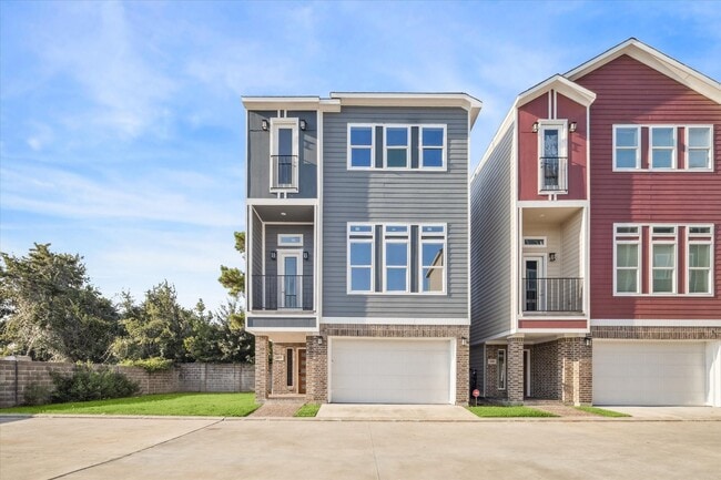 Photo - 2122 Oatfield Dr