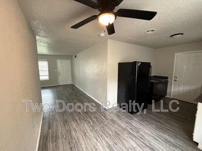 Photo - 605 SE 72nd St