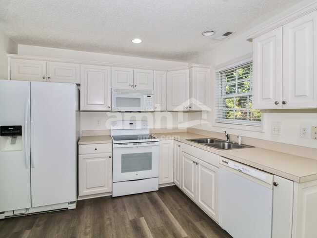 Photo - 6912 Springer Rd