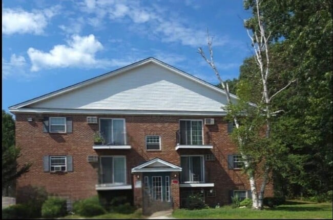 Photo - 185 Loudon Rd Unidad 8