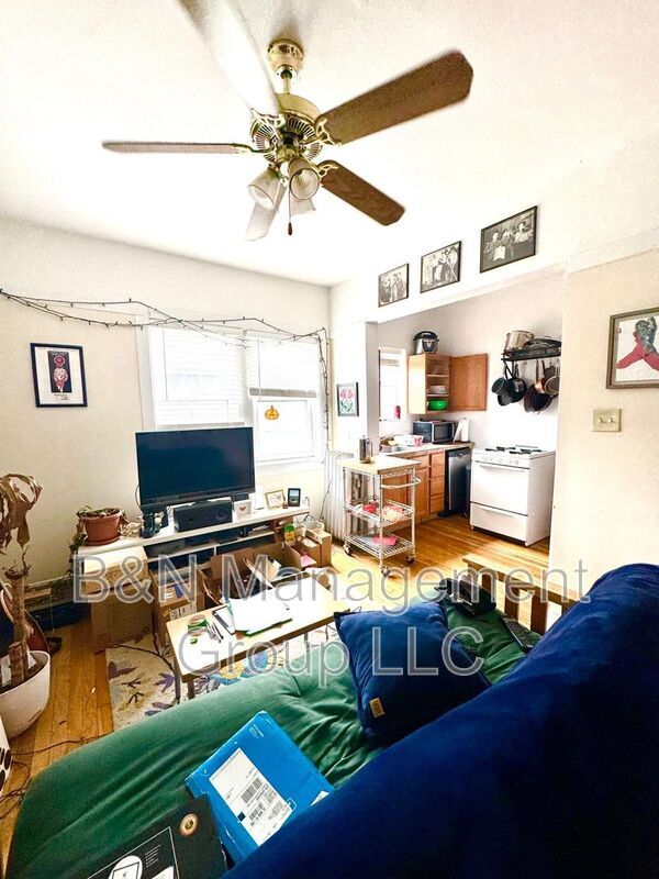 Photo - 1057 W Dakin St Unit #2