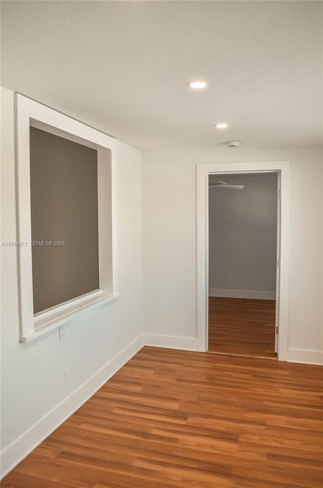 Photo - 707 N J St