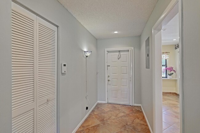 Photo - 2910 SW 22nd Cir Unit 212d