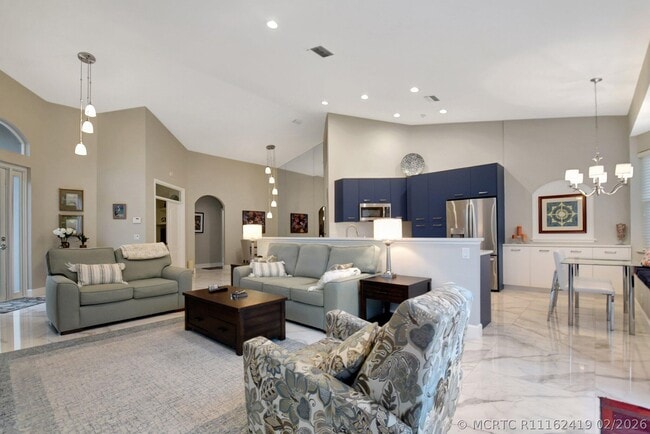 8180 Sandpiper Way