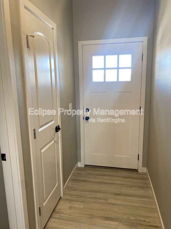 Photo - 515 Crestone Ave