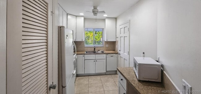 8 Garden St