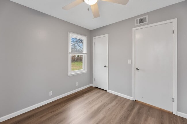 Photo - Move in ready - 2 Bed 1 Bath In Quiet Neig...