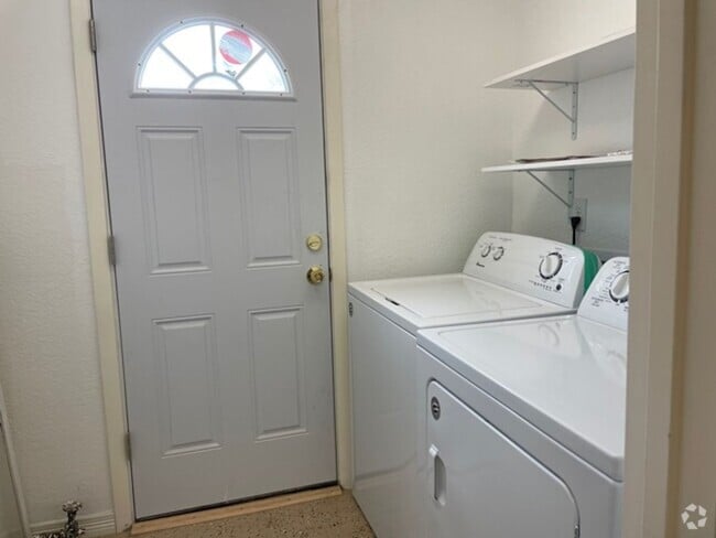 Building Photo - 824-826 Platte Avenue Unit 826 Platte Avenue Rental
