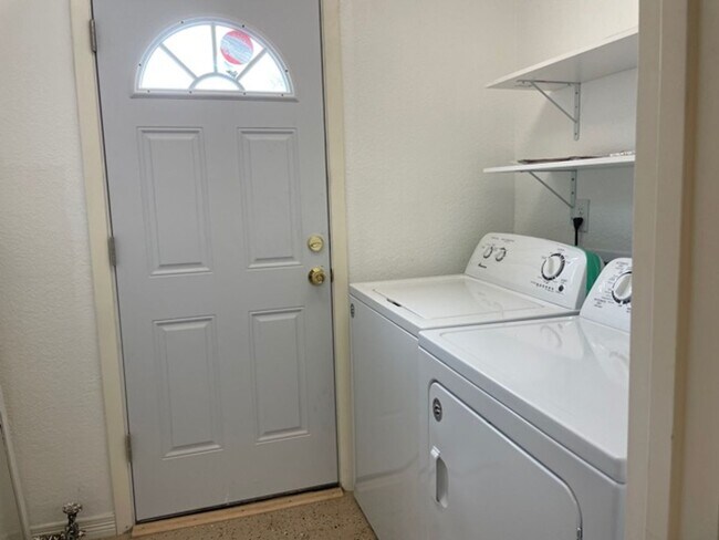 824-826 Platte Avenue - 824-826 Platte Avenue Apartment Unit 826 Platte Avenue