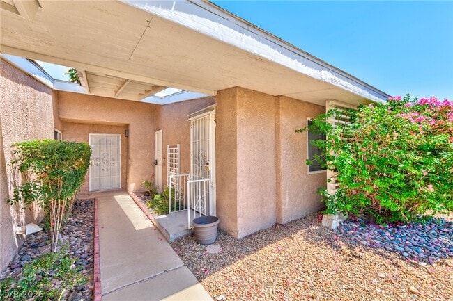 Photo - 1824 Saylor Way