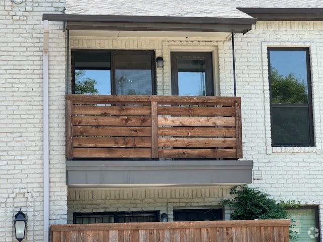 Building Photo - 1503 N Garrett Ave Unit 202 Rental