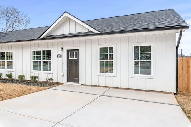 Building Photo - Beautiful Two Bedroom Duplex in Gastonia! Rental