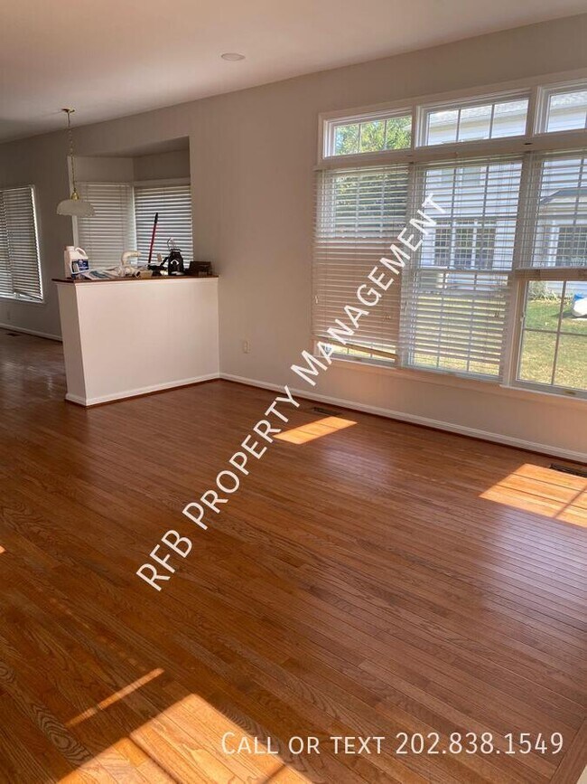 Photo - 4709 Girton Ave