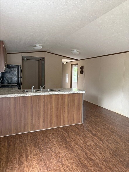 Photo - 390 Hidden Oaks Dr