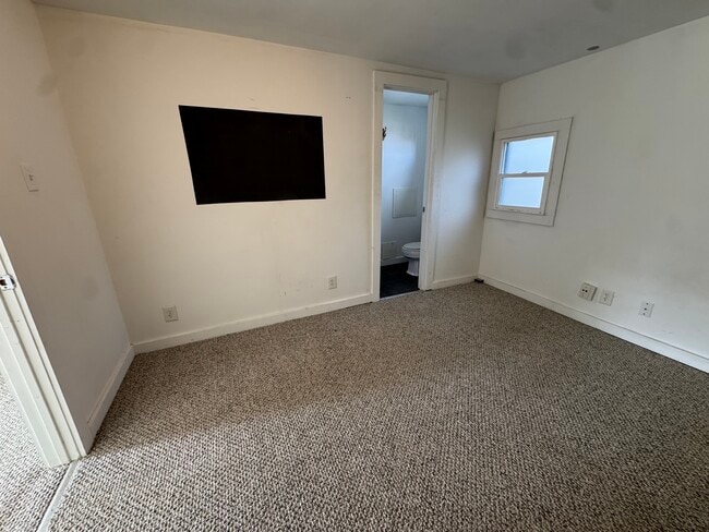 Photo - 635 S Union St