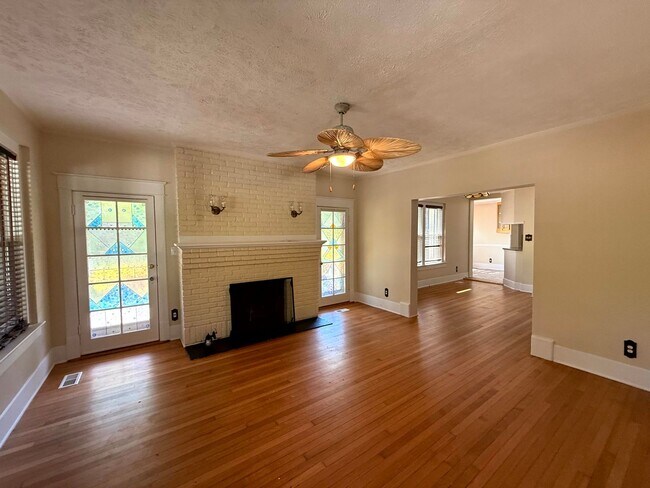Photo - 1913 Morganton Rd