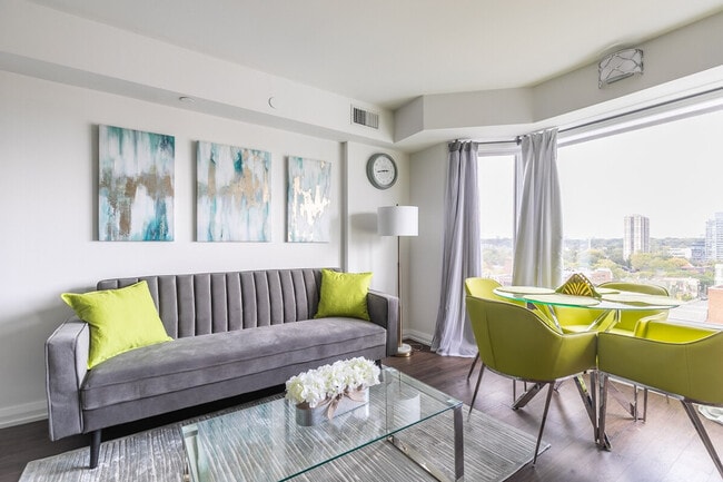 Building Photo - 146 Bloor St W Unit ID1345780P