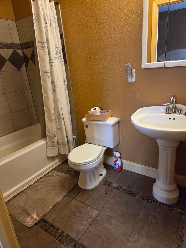 Photo - 1821 Peniston St