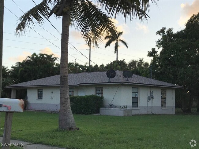 Building Photo - 1958 Knight St Rental