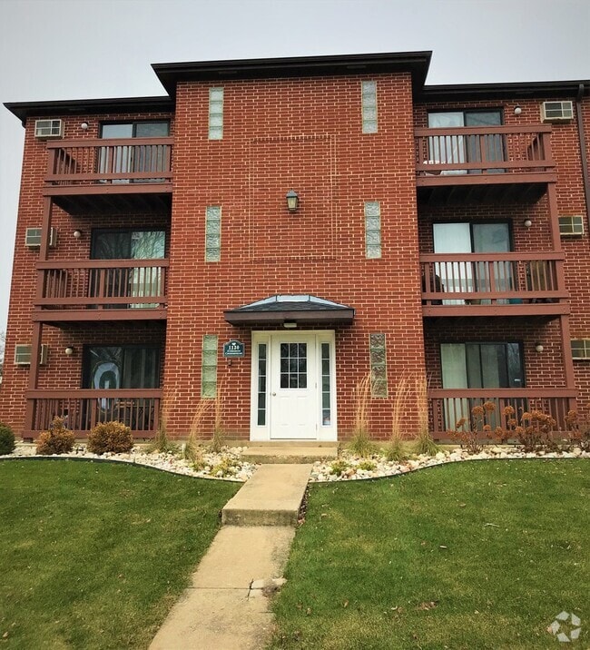 Building Photo - 1130 Evergreen Ave Unit 3A Rental