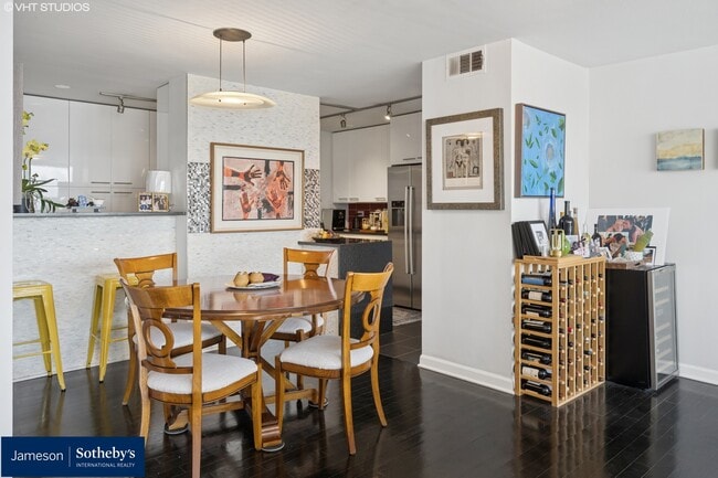 Photo - 330 W Diversey Pkwy Unit 1907-09