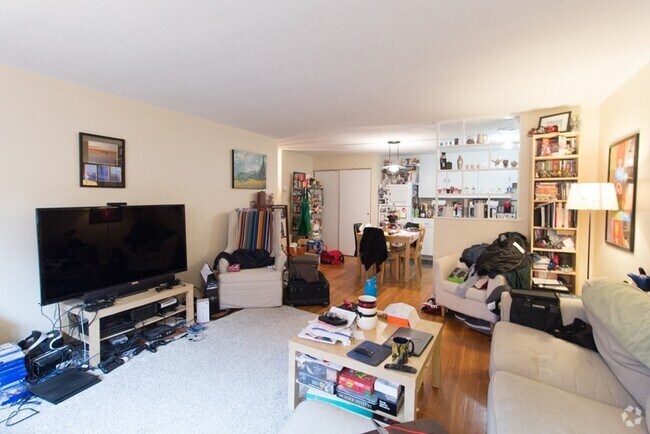 Building Photo - 197 Kent St Unit 34 Rental