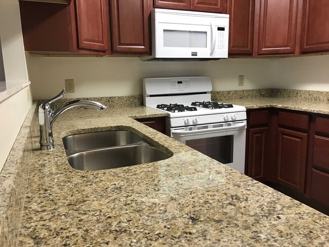 Photo - 1001 Altamonte Dr