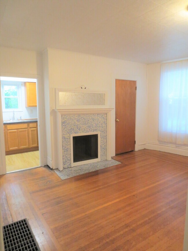 Photo - 5704 Darlington Rd Unidad 1st Floor Aug