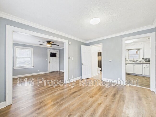 Photo - 3218 E 61st St