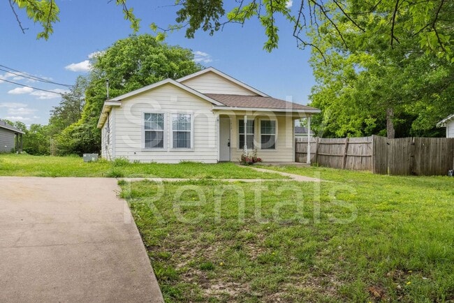 Photo - 1412 Hemphill St