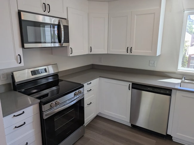 Photo - 8100 Delridge Way SW Unidad 2