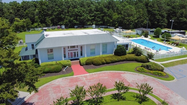 Photo - 408 Celtic Ash St