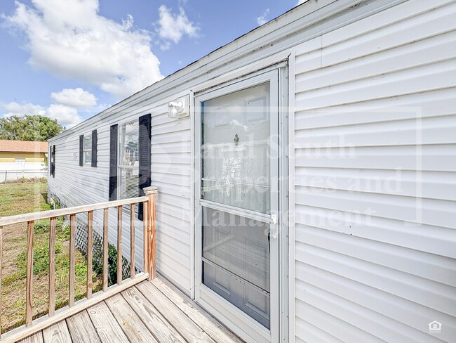 Photo - 1165 Meadow Lawn Street
