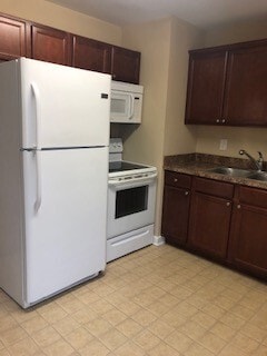 Photo - 132 Jesters Ln Unidad 132 Jesters Lane #B