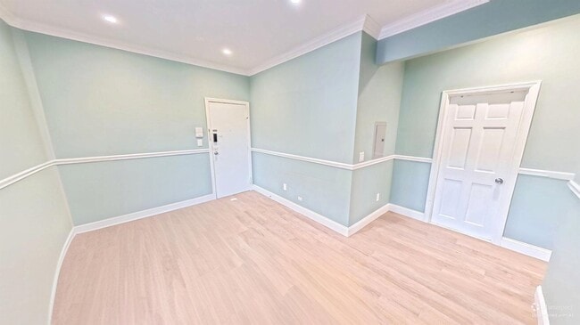 Photo - 53 64th St Unit 3