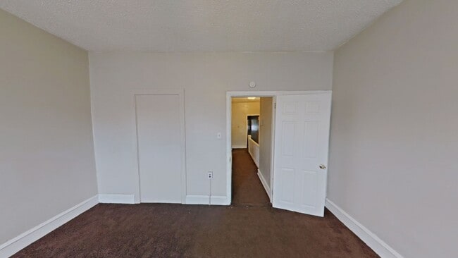 Photo - 2106 W 4th St Unit B