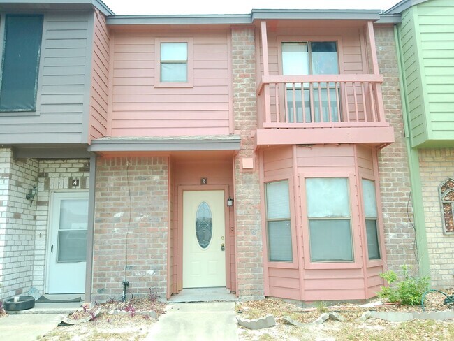Building Photo - 2936 St Joseph St Rental