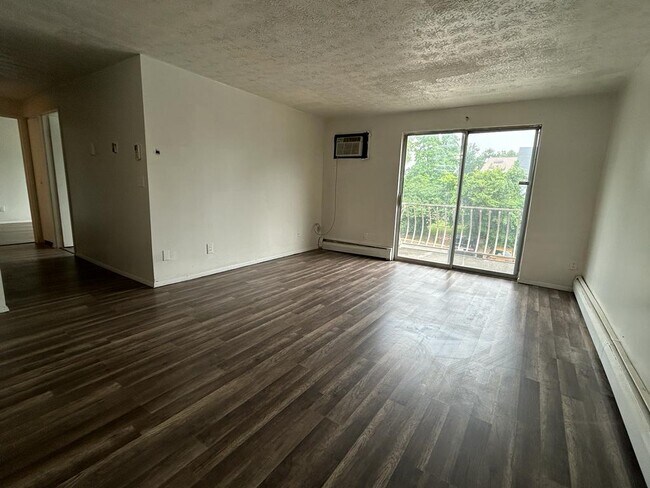 Photo - 2356 Harrison Ave