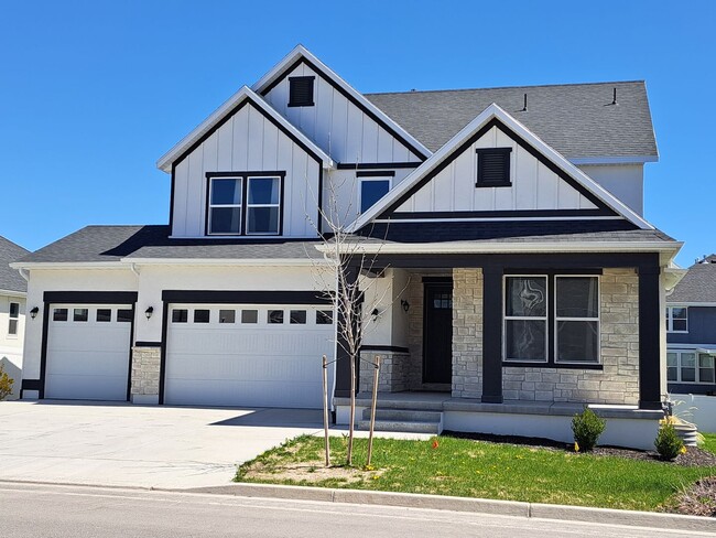 Photo - Trails and more at this Harvest Park Home in Mapleton!!