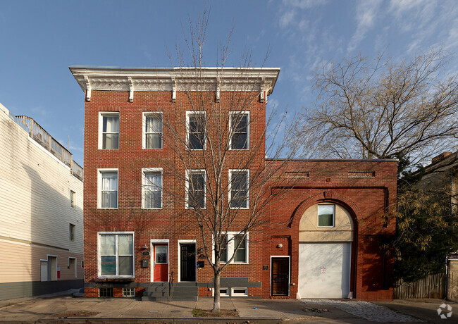 Building Photo - 101 N Chester St Rental