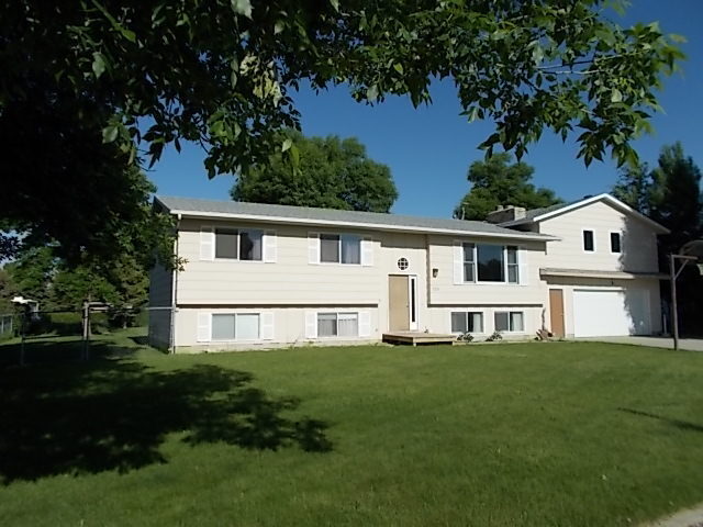 Large 6+ Bedroom House on the West End - Large 6+ Bedroom House on the West End