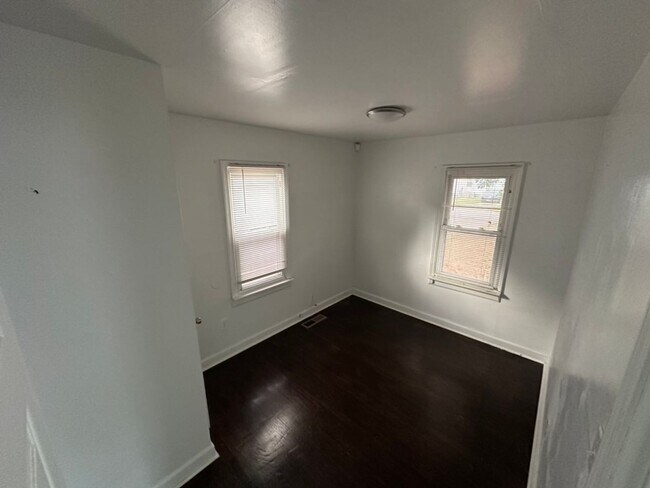 Photo - 3 Bed/ 1.5 Bath