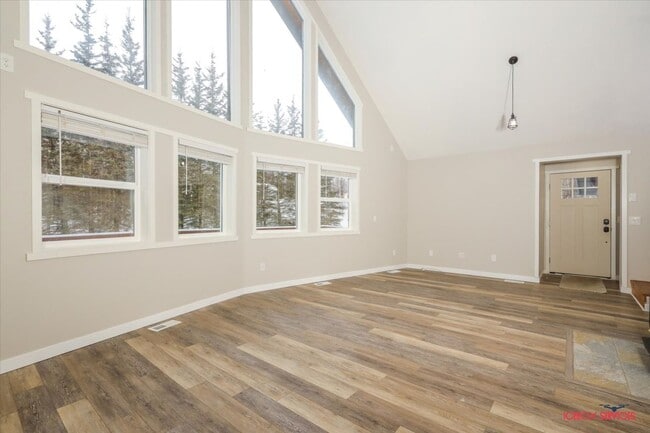 Photo - Enchanting Chalet-Style 3-bedroom, 2-bathroom Home!