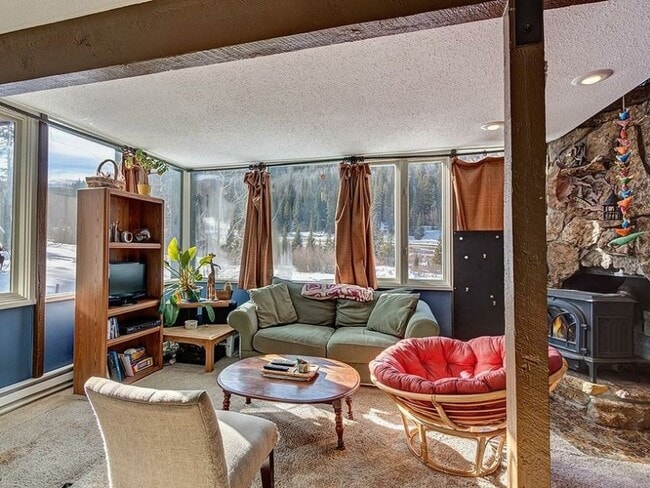 Photo - 136 Lance Ln