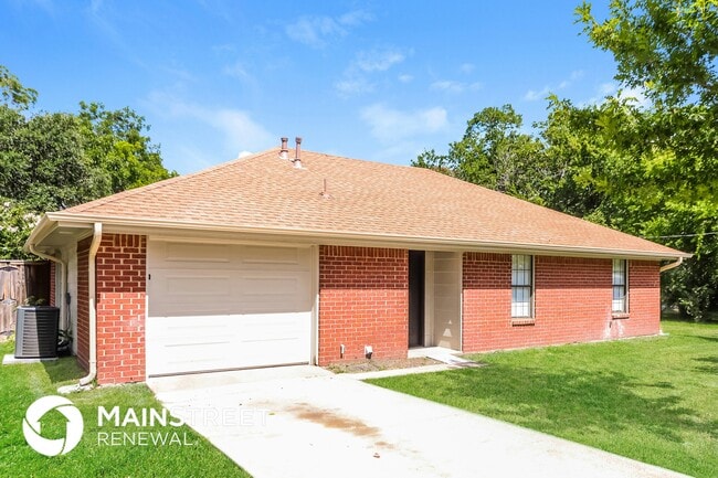 Photo - 204 S 3rd St