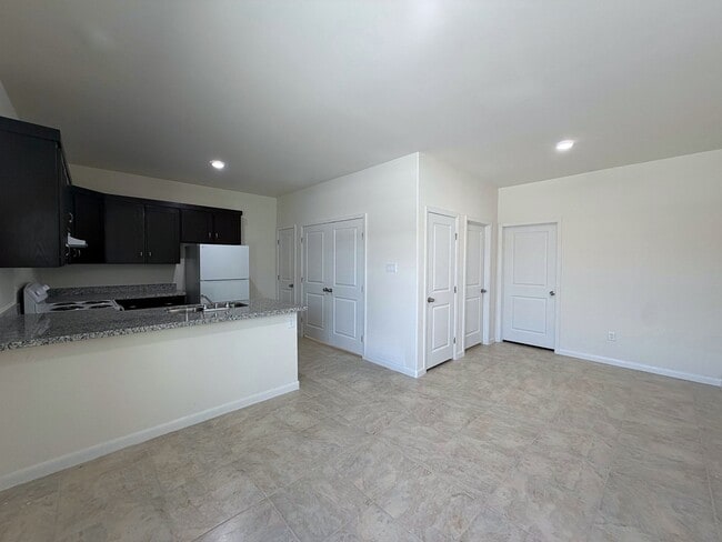 Photo - 2909 San Luis St Unit 1
