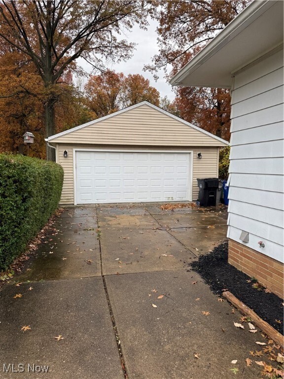 Photo - 15809 Montrose Ave