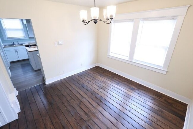 Photo - 555 Brittain Rd