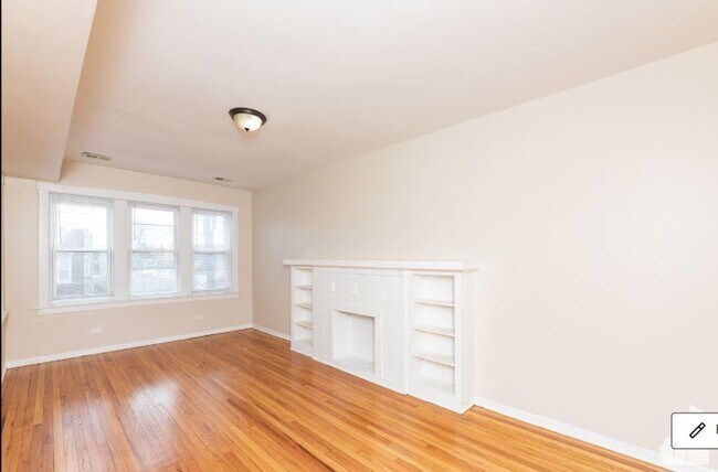 Photo - 2 bedroom in Chicago IL 60625 Unit 51-3