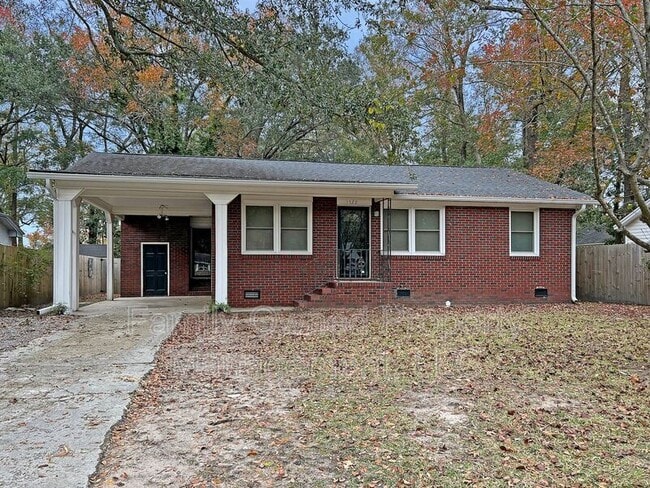 Photo - 1522 Joan St